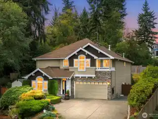 Willow Creek Home with Stunning Cascade Views