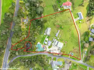 Peaceful Estate Living Close to Urban Convenience