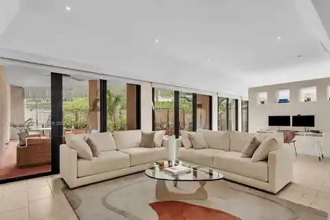 Unique Condo in the Coveted Yacht Harbour of Coconut Grove