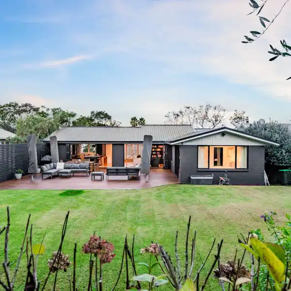 THE ULTIMATE FAMILY HOME