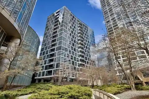 Riverfront Elegance with Iconic Skyline Views