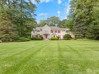 Luxurious Six Bedroom Home in a Quiet Neighborhood