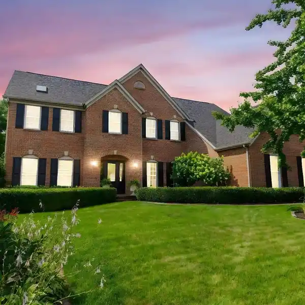 EXCEPTIONAL CUSTOM LAKEFRONT HOME