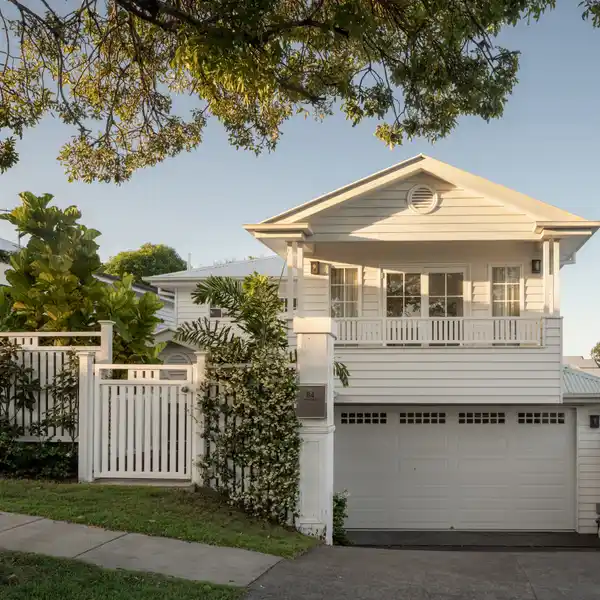 BEAUTIFUL BRAND NEW RESIDENCE ON A PREMIER STREET