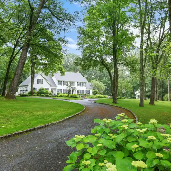 CLASSIC CONNECTICUT COLONIAL ON A DESIRED CUL-DE-SAC