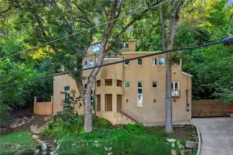 Wonderful Opportunity in Peaceful Rivercrest