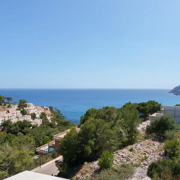 BUILD YOUR DREAM VILLA ON AN IDEAL PLOT