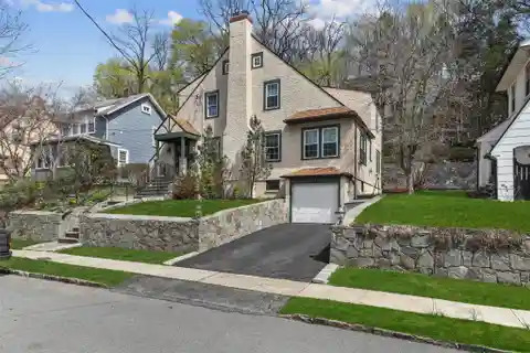 Distinctive Tudor in Parkview Heights