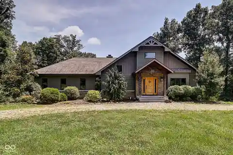 Custom-Built Retreat on 20 Peaceful Acres