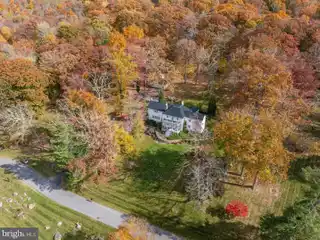 Expansive 5-bedroom Home on 5.5 Acres