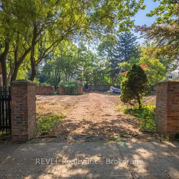 BUILD YOUR DREAM ESTATE IN NIAGARA-ON-THE-LAKE