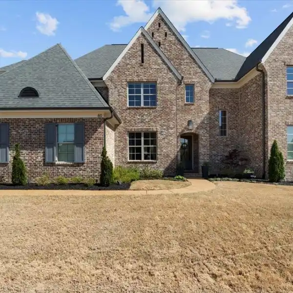 THOUGHTFULLY CRAFTED OPEN-CONCEPT HOME