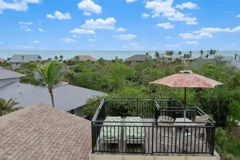 Beautiful Fully Furnished Home in a Fabulous Location