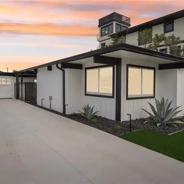 NEWLY REMODELED DIRECT GULF ACCESS POOL HOME