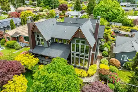 Bespoke Northwest Modern Home
