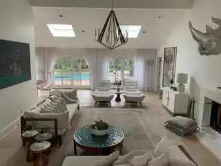 Refined Hamptons Living Meets Effortless Summer Comfort