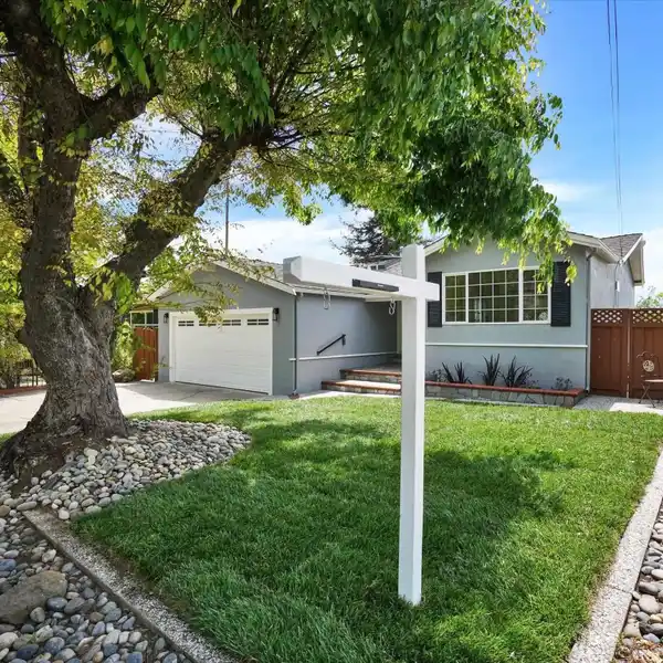 BEAUTIFULLY UPDATED HOME WITH AMAZING VIEWS