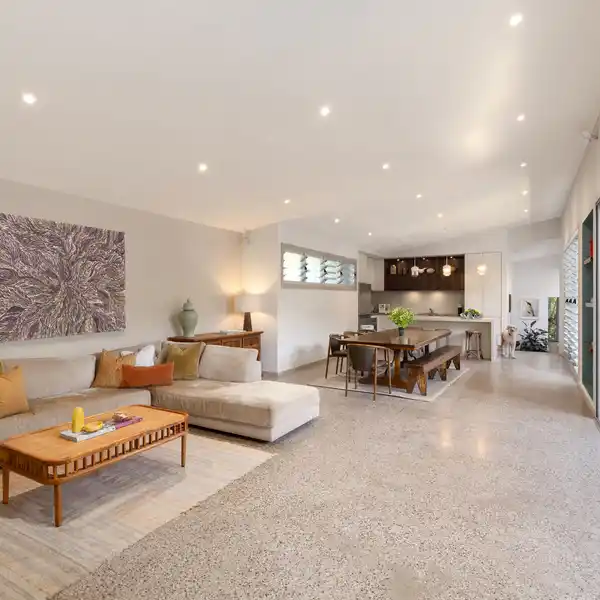 EXQUISITE HOME IN A SOUGHT-AFTER BLUE RIBBON SETTING