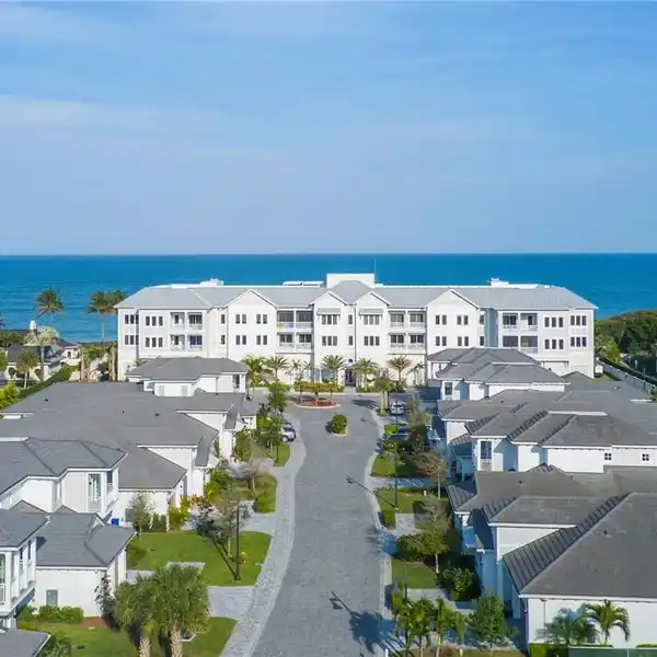 LUXURY LIVING IN A NEW ENCLAVE