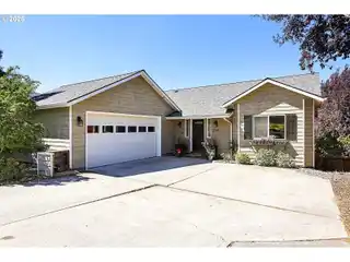 Move-In Ready Mt. Adams View Contemporary