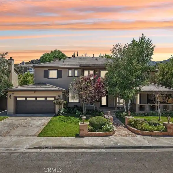 RARE SOUTHERN OAKS MANOR