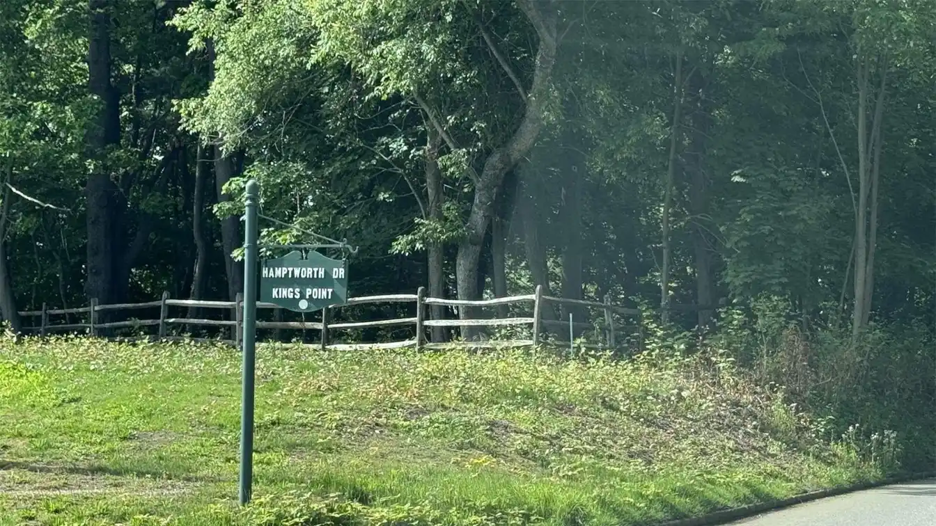 A Pristine Acre in Kings Point