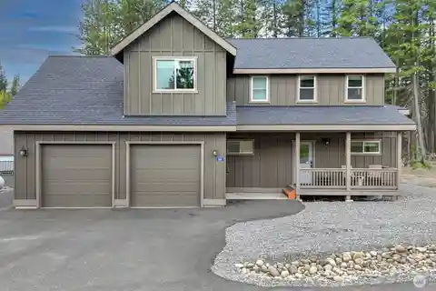 Fully Furnished Mountain Retreat with Spa and Patio