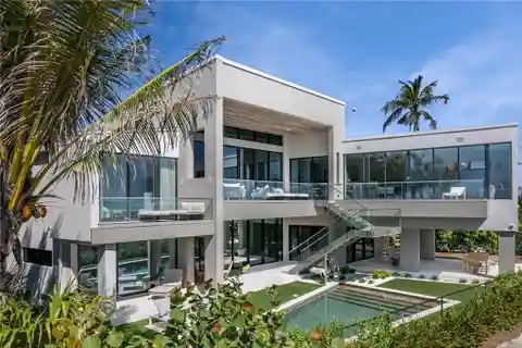 True Beachfront Masterpiece