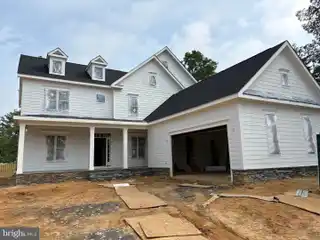 Luxurious Well Appointed New Home