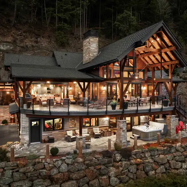 STUNNING RETREAT WITH OCEAN VIEWS