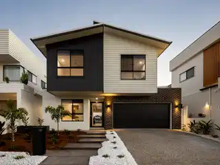 Prestigious Coolum Parade Waterfront Family Estate