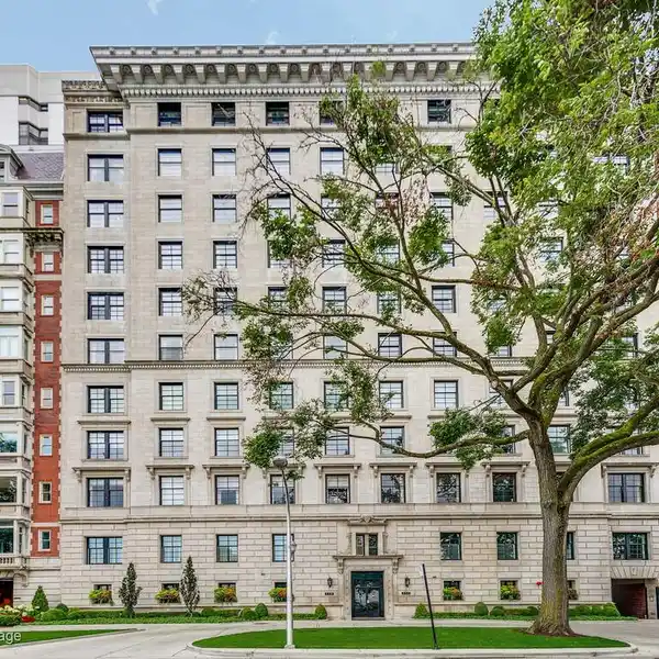 ICONIC EAST LAKE SHORE DRIVE MASTERPIECE