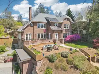 The Huvard House