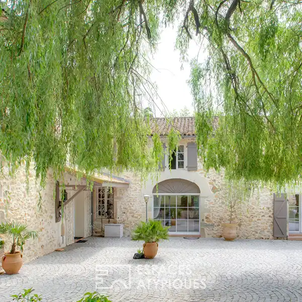 HISTORIC ESTATE WITH POOL IN WOODED PARK