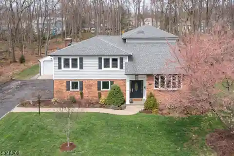 Gorgeous Home in a Great Location