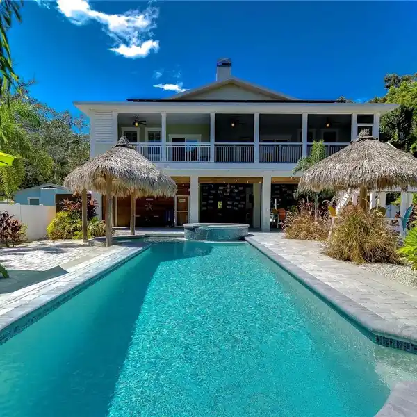 UPSCALE COASTAL LIVING