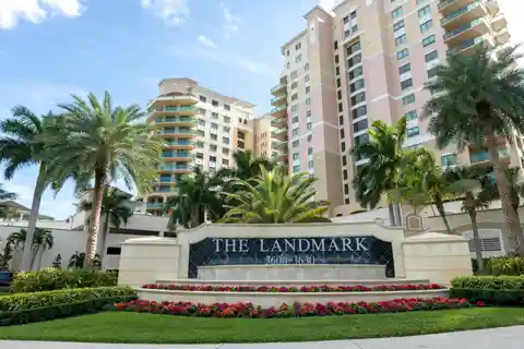 Beautiful Unit at the Landmark