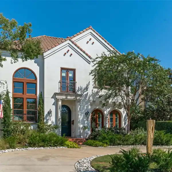 EXTRAORDINARY MEDITERRANEAN HOME