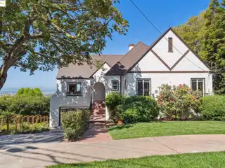 A Gem with Panoramic Views and Custom Finishes Throughout