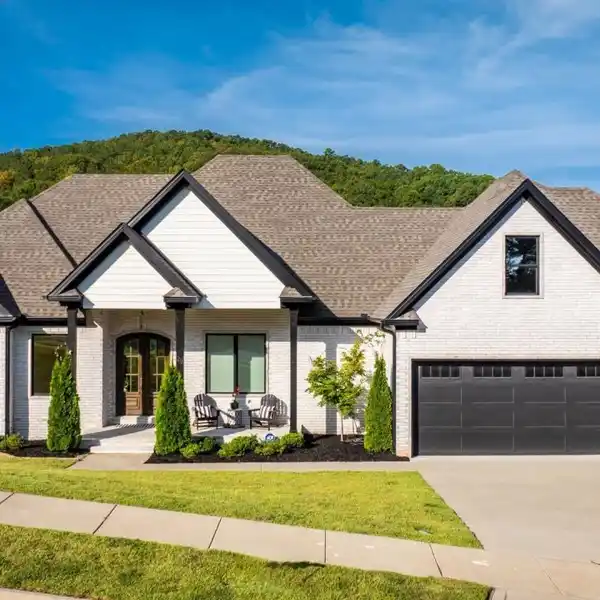 IMMACULATE HOME IN THE PRESTIGIOUS FALSTONE SUBDIVISION