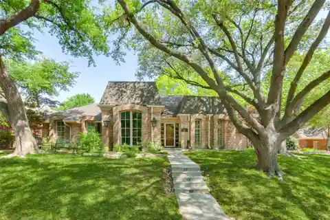 Beautifully Maintained Home in Desirable Pebble Creek