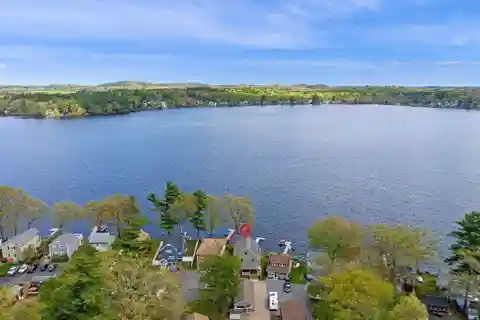 High Quality Waterfront Home on Lake Attitash