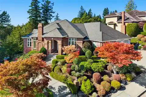 Exquisite Multi-Generational Residence