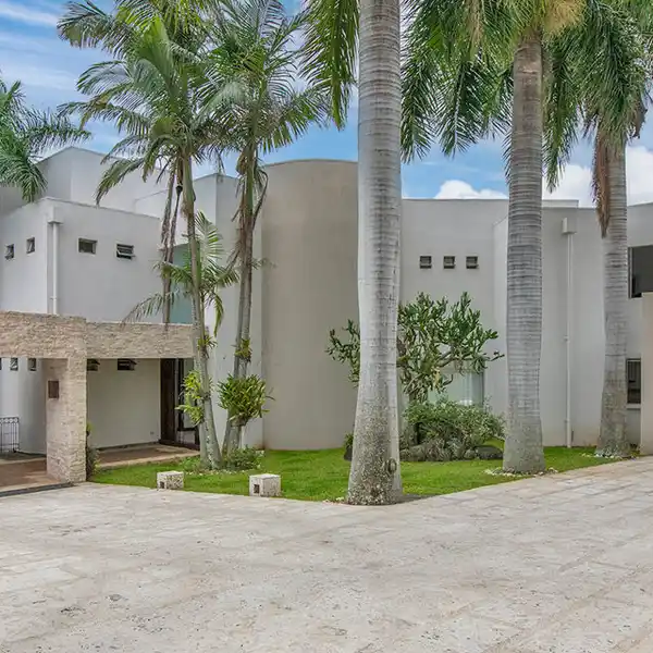 THE SELENITE HOME IN BELéN