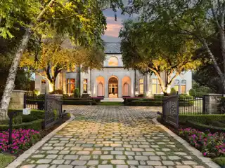 Exceptional Gated Property in Lobello Estates