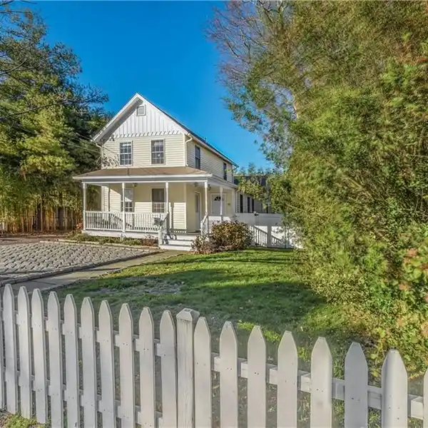 CHARMING IN-TOWN HOME