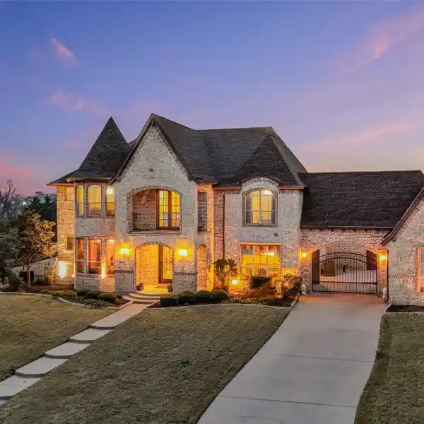 EXQUISITE ESTATE IN GATED KINGSBRIDGE IN ROCKWALL