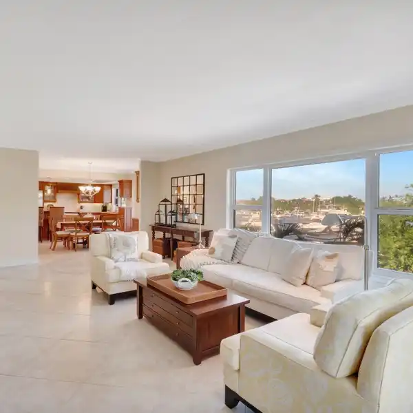 PARADISE LIVING IN THE INTRACOASTAL