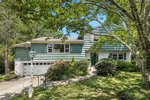 Beautiful Home in Fabulous Location