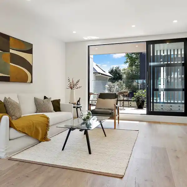 LOVELY LIGHT-FILLED AND SUNNY 4 BEDROOM TERRACE HOMES